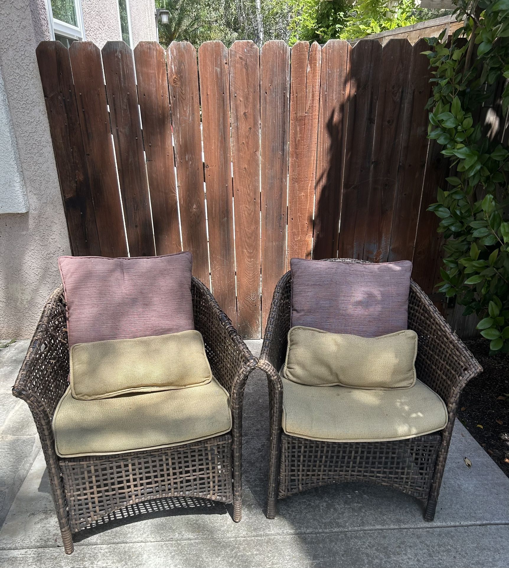 Outdoor Lounge Chair Set