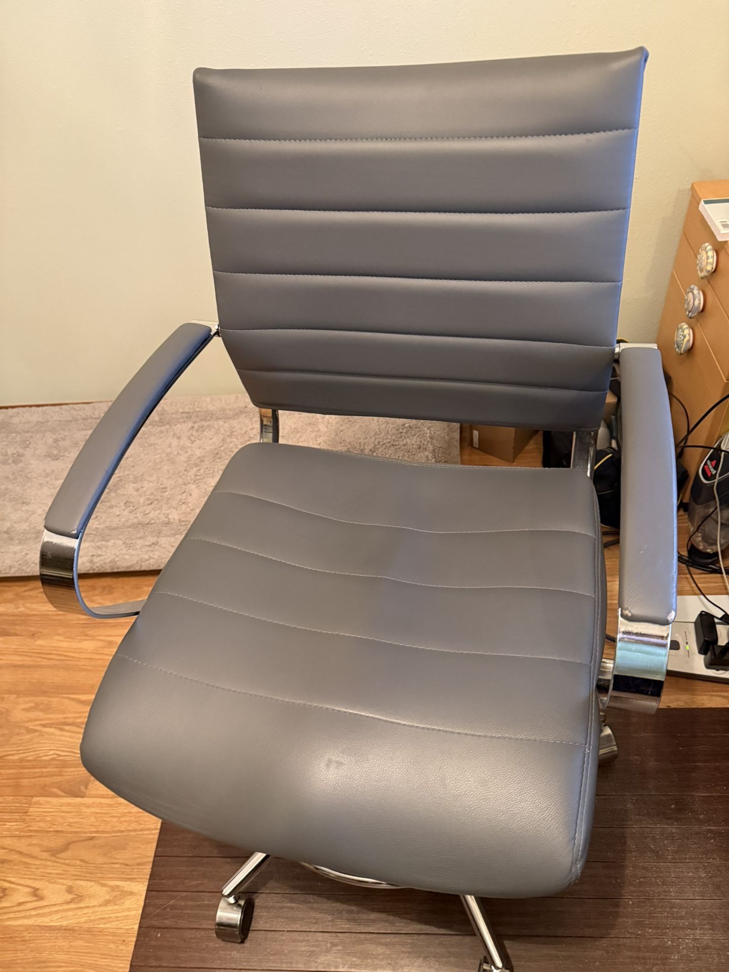 Gray Chrome Office Desk Chair 
