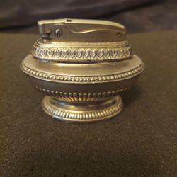 Antique Ronson Queen Anne Lighter 