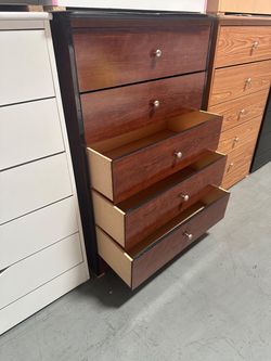 Five drawers dresser / 5 drawers dresser