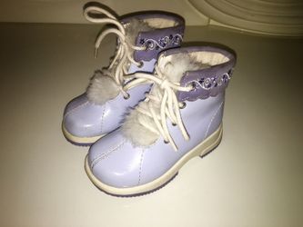 Very cute Gymboree girls boots size 5