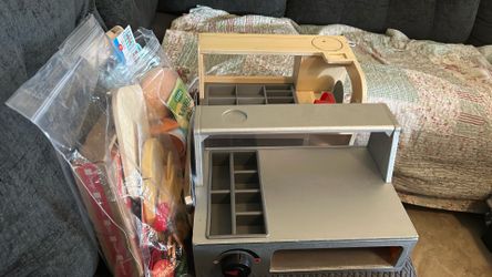 Melissa And Doug Pizza And Sandwich Shops.