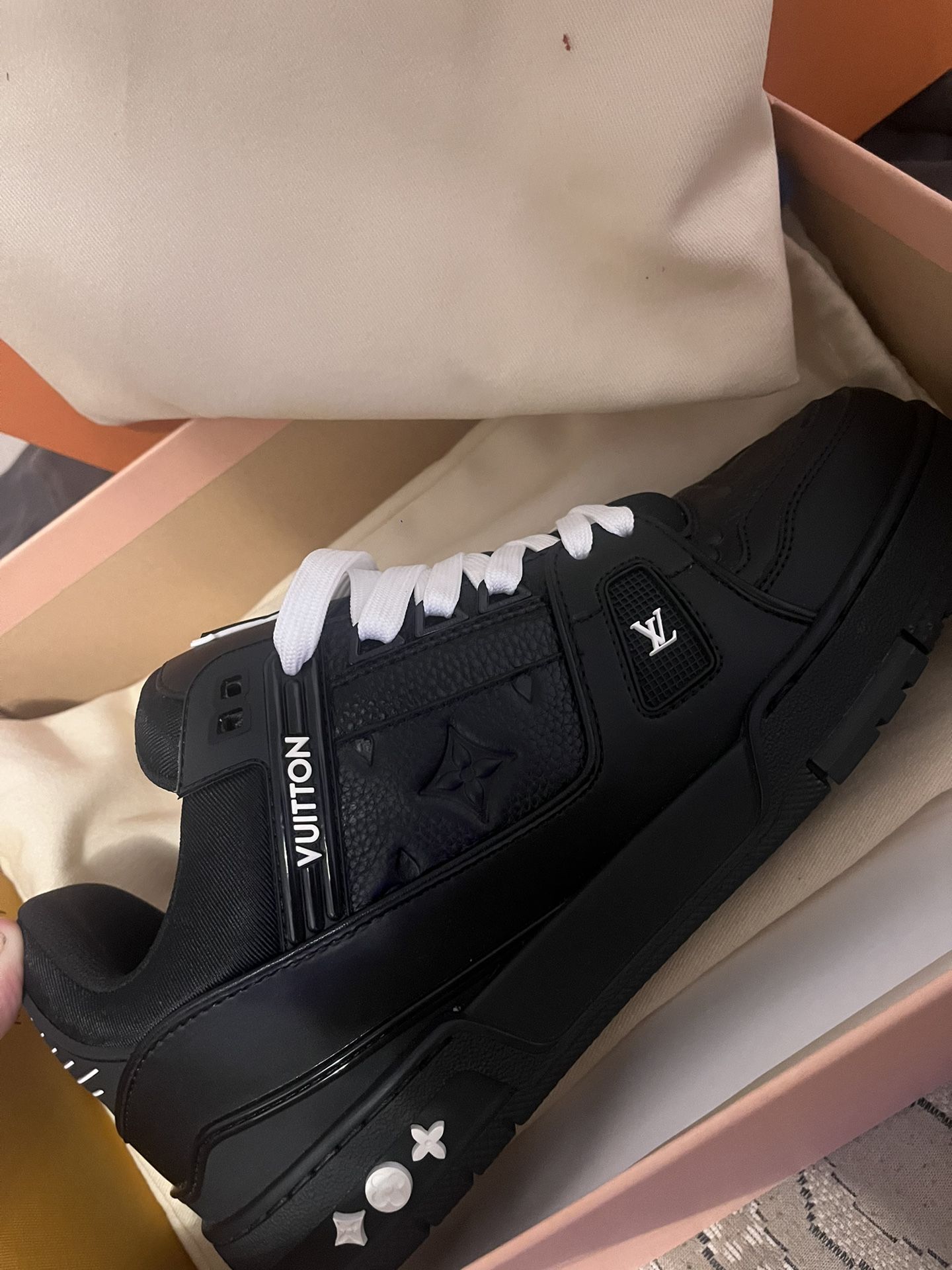 Louis Vuitton Trainers Sneakers Size 43