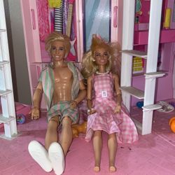 Barbie Dream House 