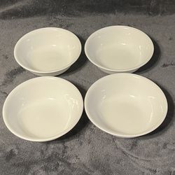 Vintage 1970’s Corelle Winter Frost White Cereal Bowl 6.25 in Set of 4. 