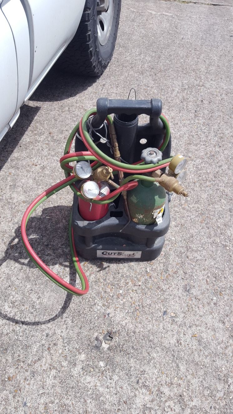 Victor Portable Tote Torch Kit Set Cutting Outfit With Cylinders, 03840944 for Sale in Houston
