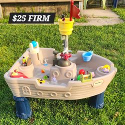Pirate ship water table
