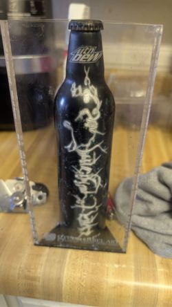 Mountain Dew Green Label Art Bottle Evan Coburn, “Circle of 8” (CHASE BOTTLE)