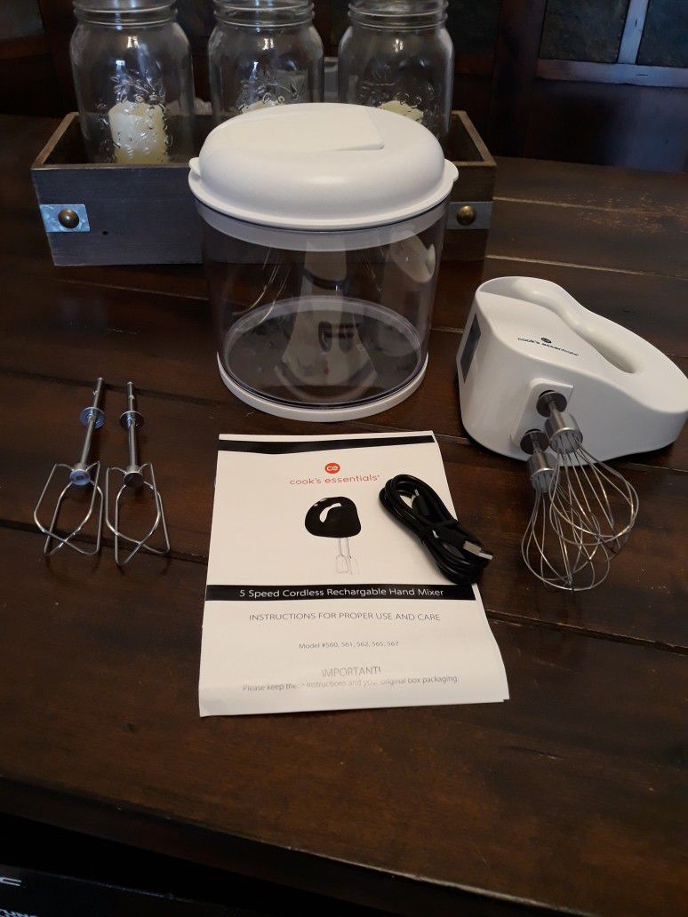 Cook's Essentials Rolling Food Chopper Manual Hand, Shaker, Mixer, Cutter  #3971 for Sale in Murfreesboro, TN - OfferUp