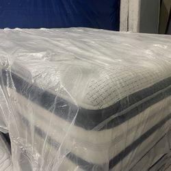 Queen Or King 14 Stick Simmons Beauty Rest Pillow Top Mattress. Triple Thick Pillow Top.  I can also deliver.