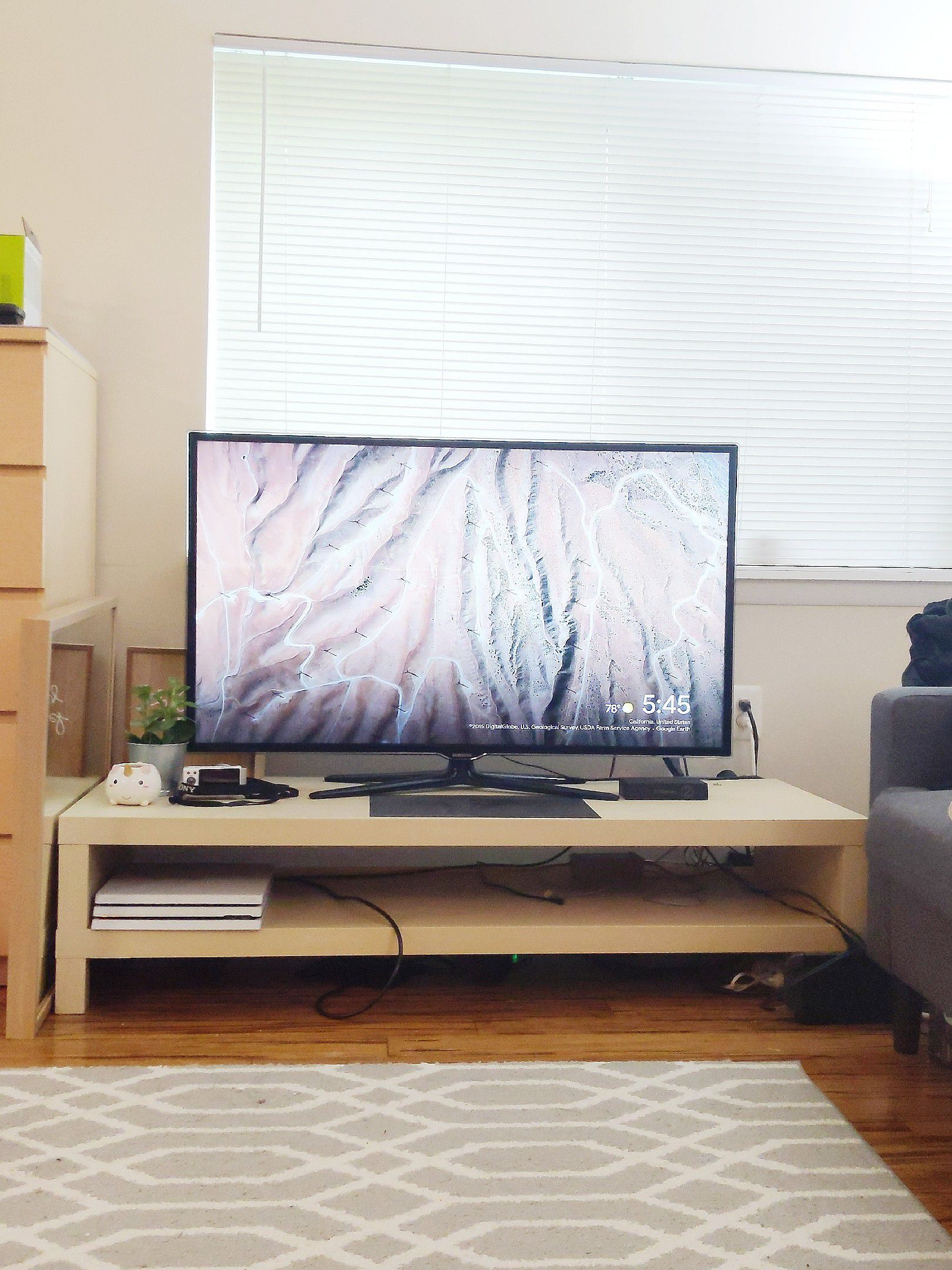 IKEA TV UNIT STAND