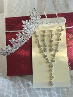 Tiara and Necklace Set