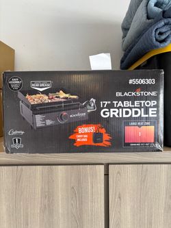 Blackstone Grill & Cleaning Kit