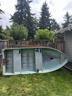 Aluminum Boat 12 Ft With An Electric And A Gas Trolling Motor