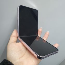 Samsung Galaxy Flip 5