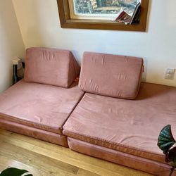 Nugget Couch In Color Sweet Pea