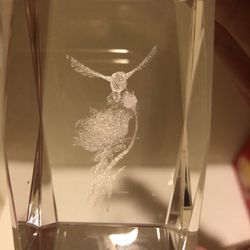 Crystal 3D Etched hummingbird Paper Weight 