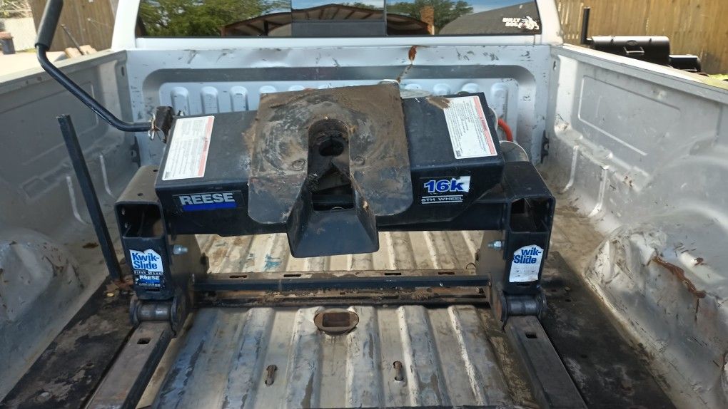 Reese 16K Kwik Slide Fifth Wheel Hitch