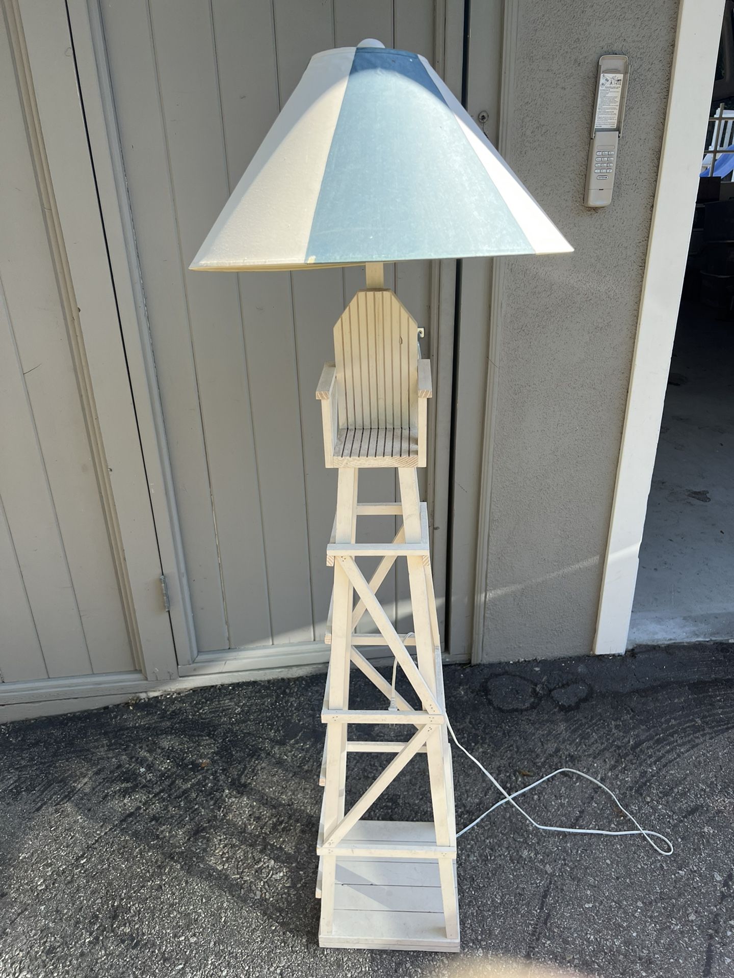 Beach Chair Lamp