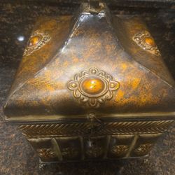 Decorative Metal Chest – Gold Finish – Large