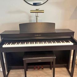 Yamaha-Clavinova-CLP-440-88 Weighted-Keys
