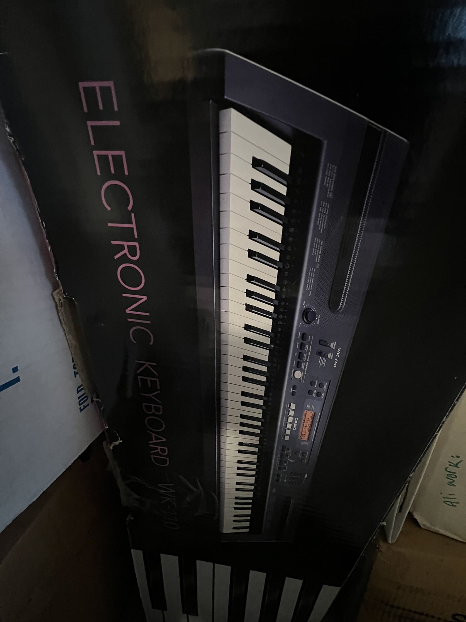 Electronic keyboard Casio Piano with stand 76keys (like New)