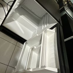 21’ Inch U-Line Restaurant/Bar Refrigerator