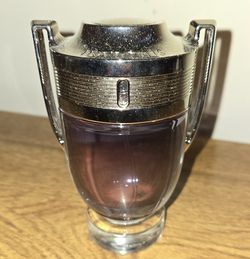 Invictus Mens Cologne