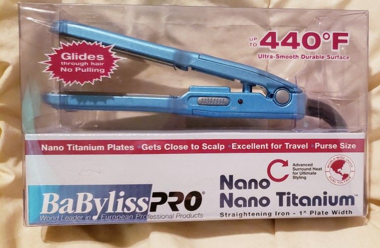 Babyliss Pro Nano Titanium 1" Wide Ceramic 440 F Flat Iron Travel Purse New 
