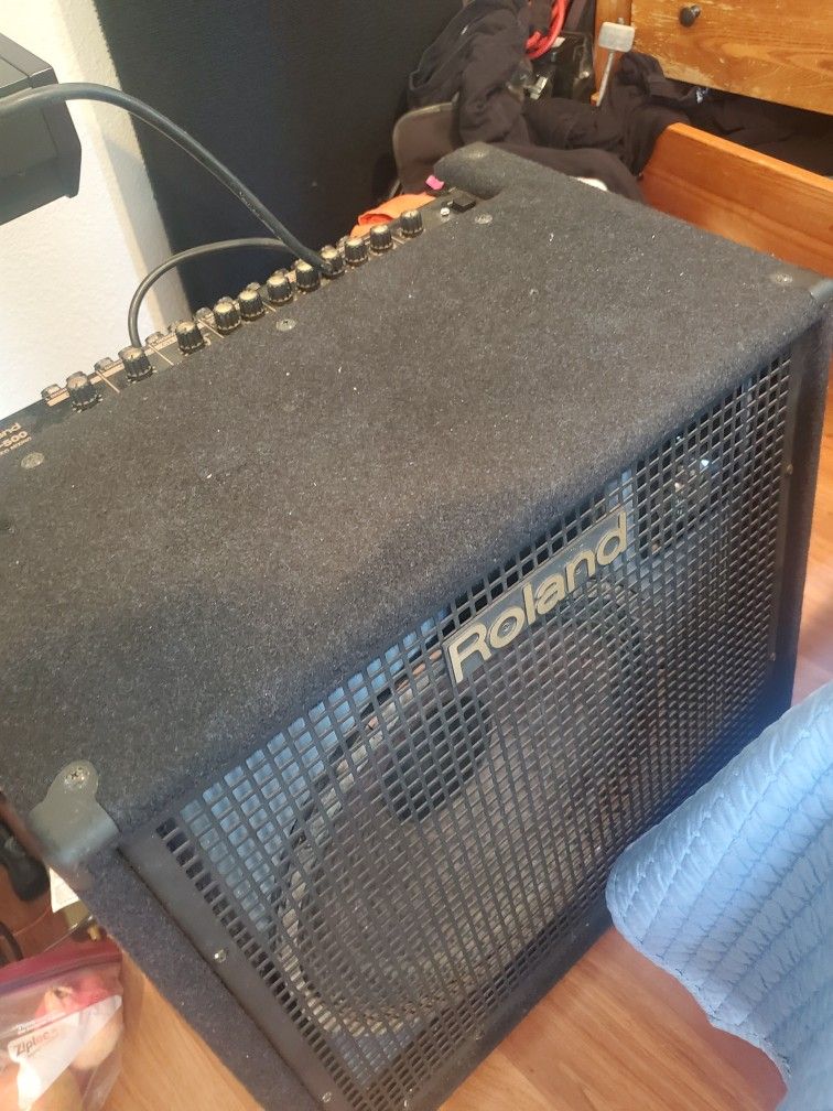 Roland Kc500 Keyboard Amp