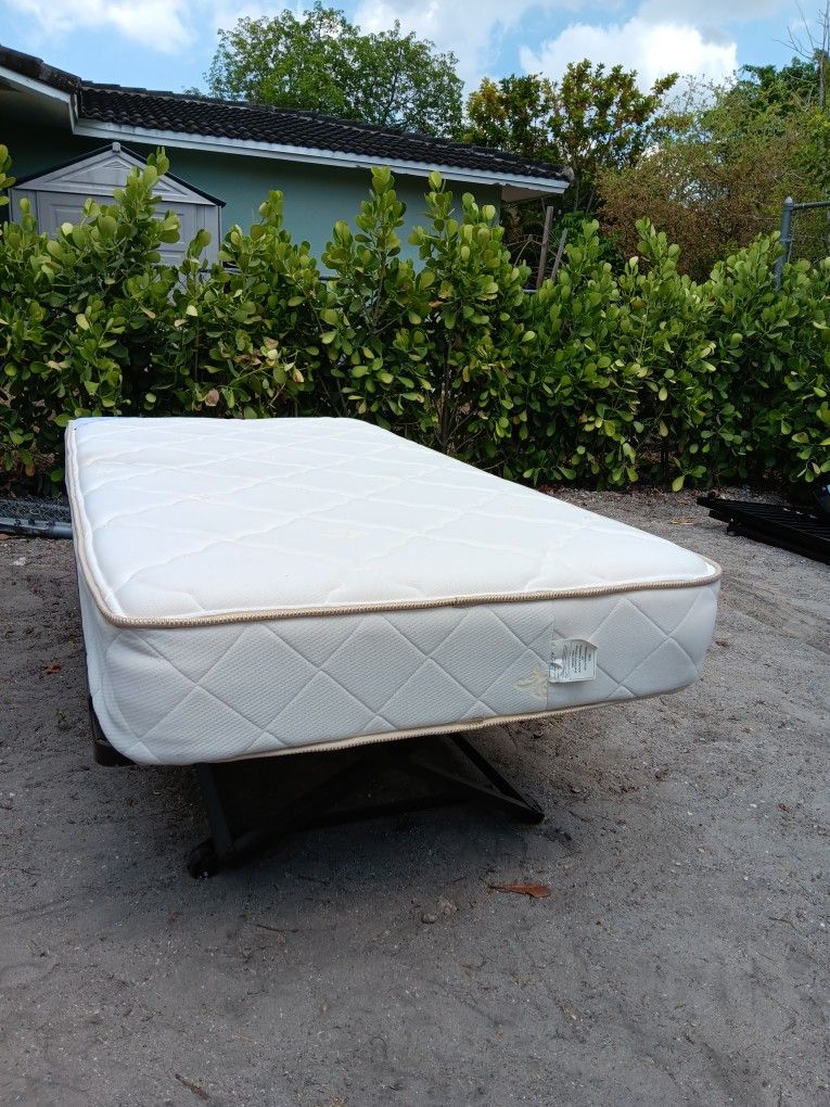 Twin Size Bed With Mattress