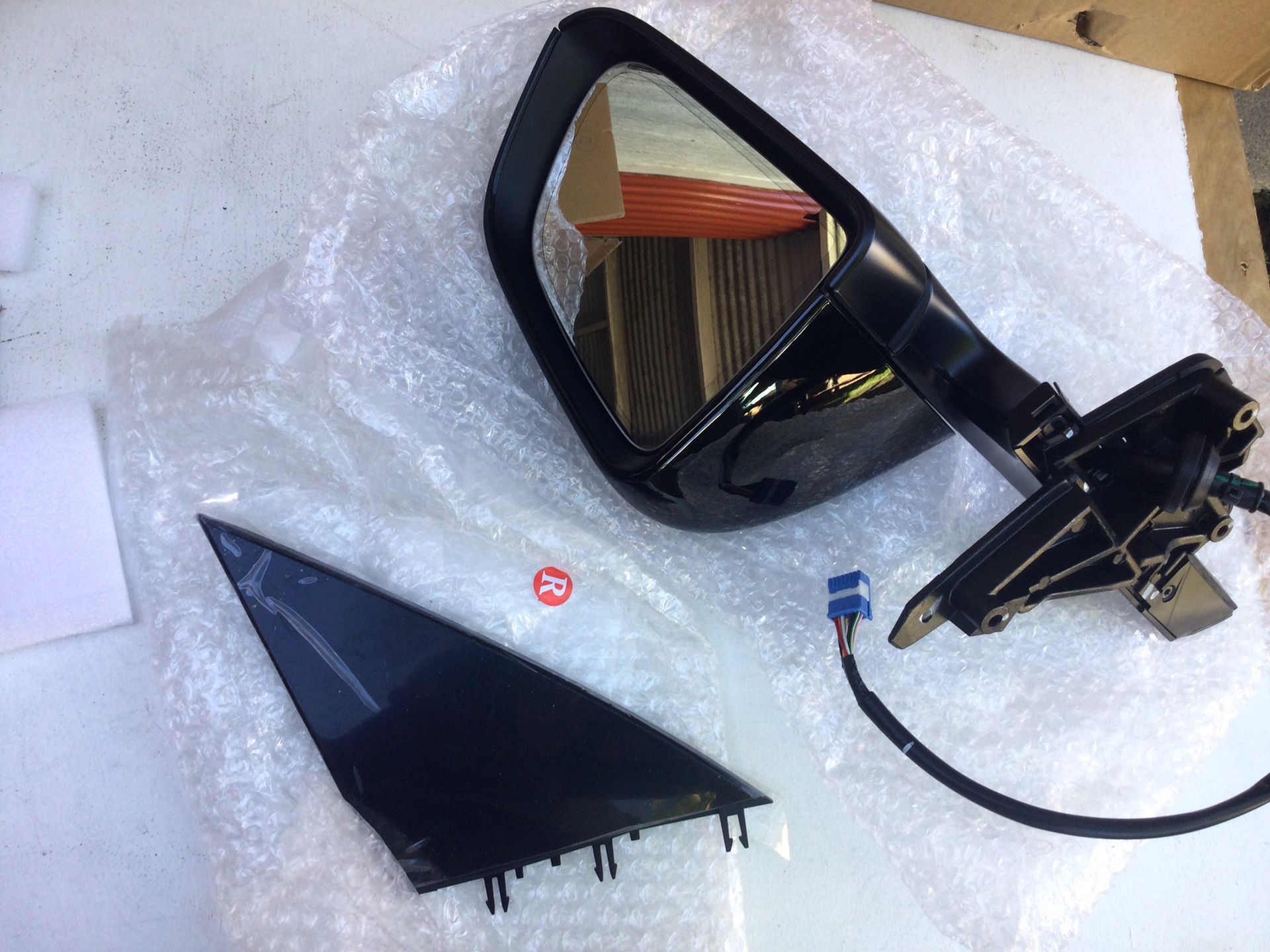 Black Right Side Mirror With Anti-Glare For 1594112-00-C Tesla Model Y 2020-2023.