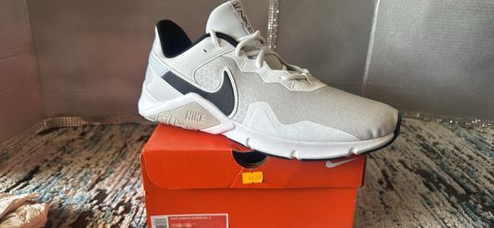 Nike Legend essentials 2
