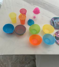 Kids Plastic Plates,Cups & Bottles
