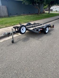Three rail motorcycle trailer