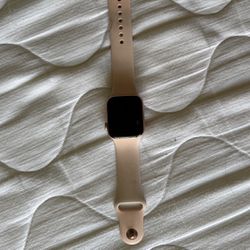 Series 4 Apple Watch (Rose Gold) 