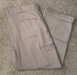 Dickies’s loose fit light gray Jean’s Size 42 x 30