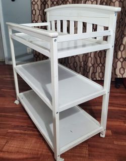 Stand for baby ( change diapers )