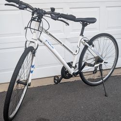 Fuji Absolute 2.1 Road Hybrid Bicycle 