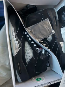 Jordan 5s black university
