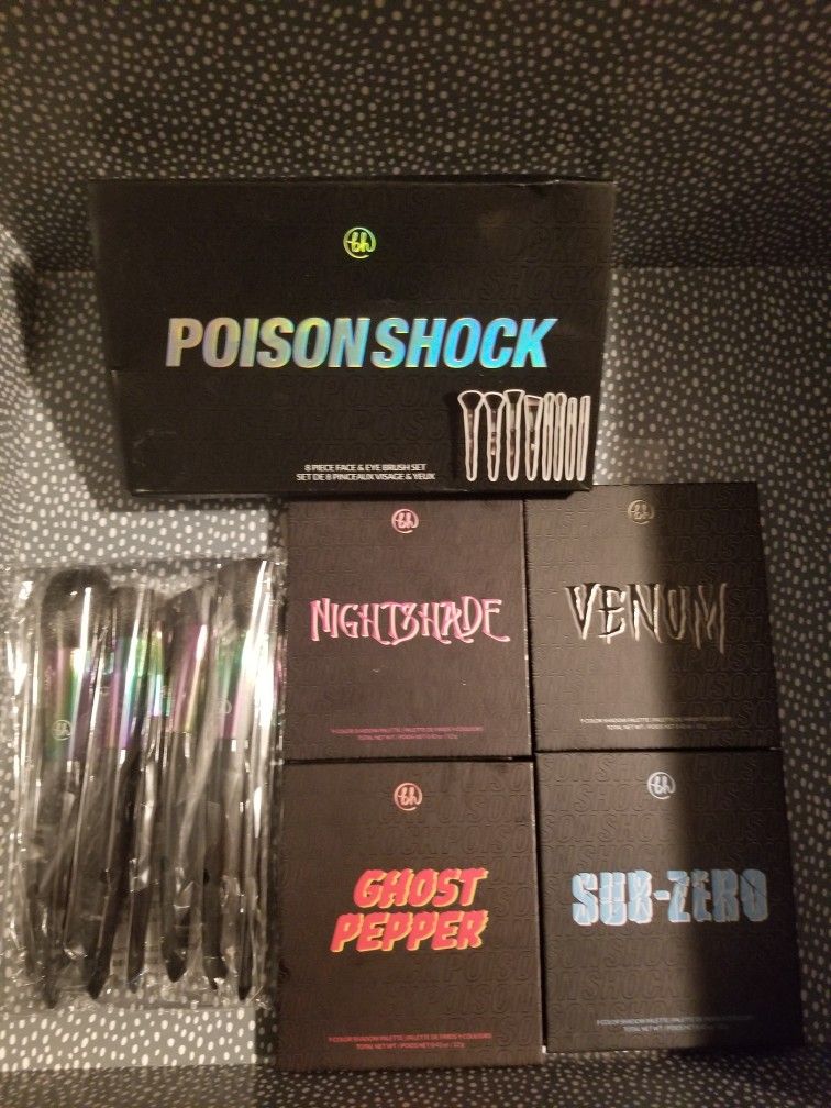 BH cosmetics Poison shock eyeshadow palettes and makeup brush set