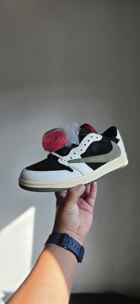 Jordan 1 Low Retro Travis Scott Olive 