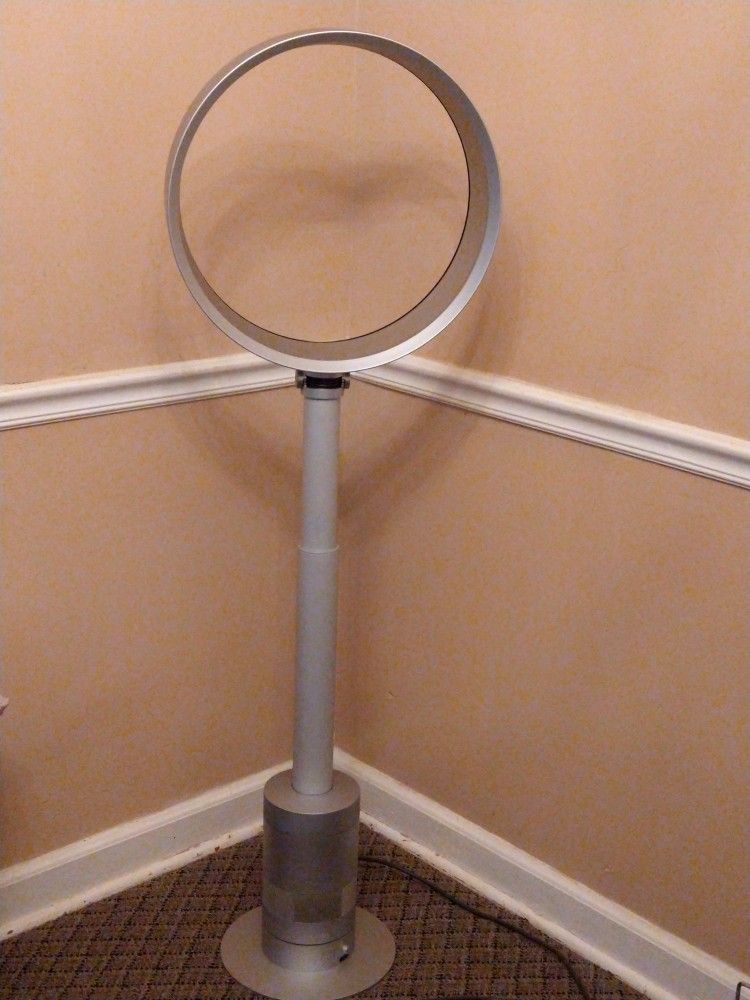 Bladeless Fan - Dyson AM08 Pedestal Fan