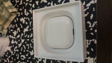 Airpod 4s and KBM Bundle