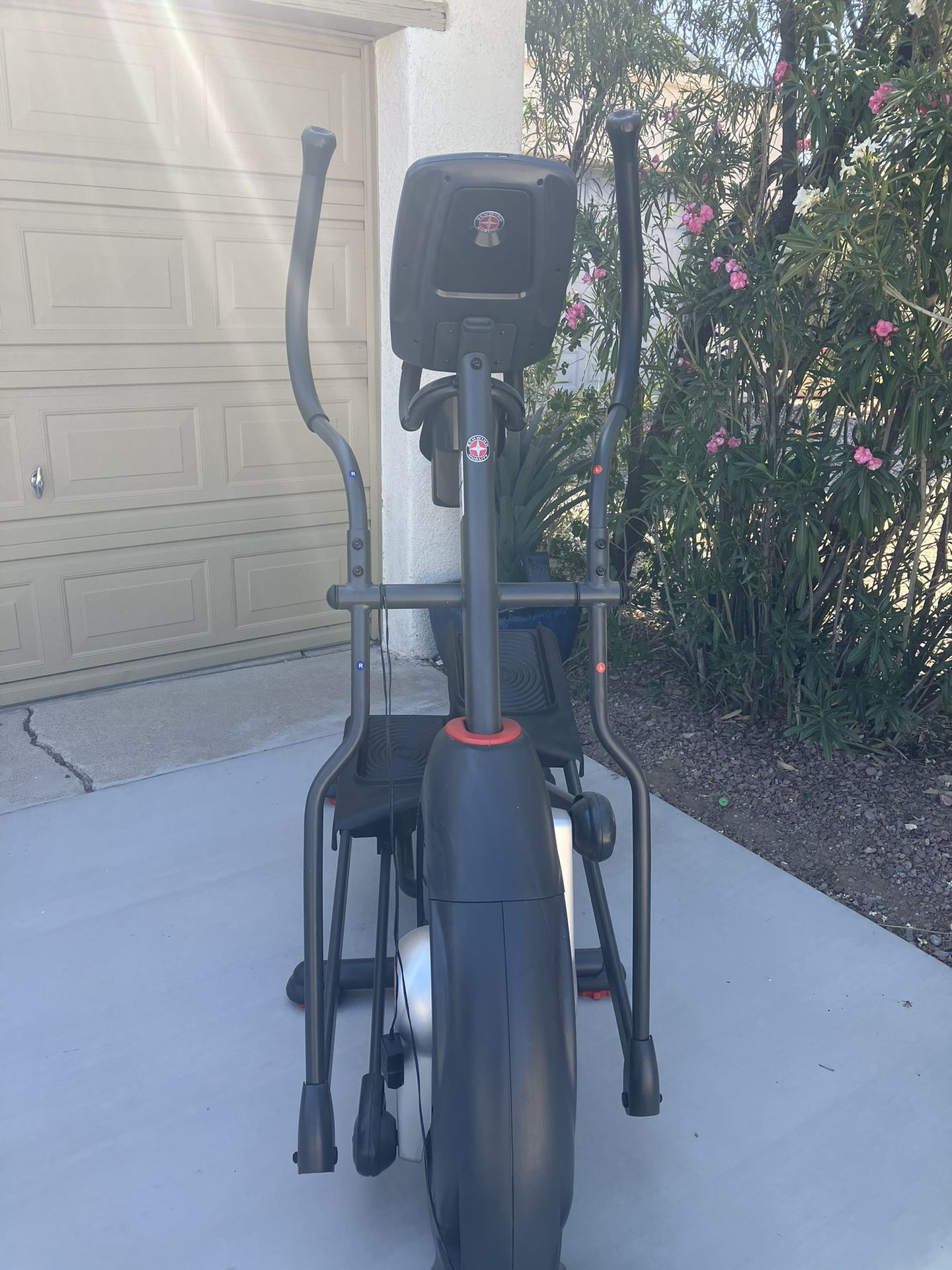 Schwinn 430 Elliptical