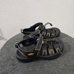 Keen Newport H2 Black Yellow Hiking Sport Sandals Unisex Size Boys Girls 1 size