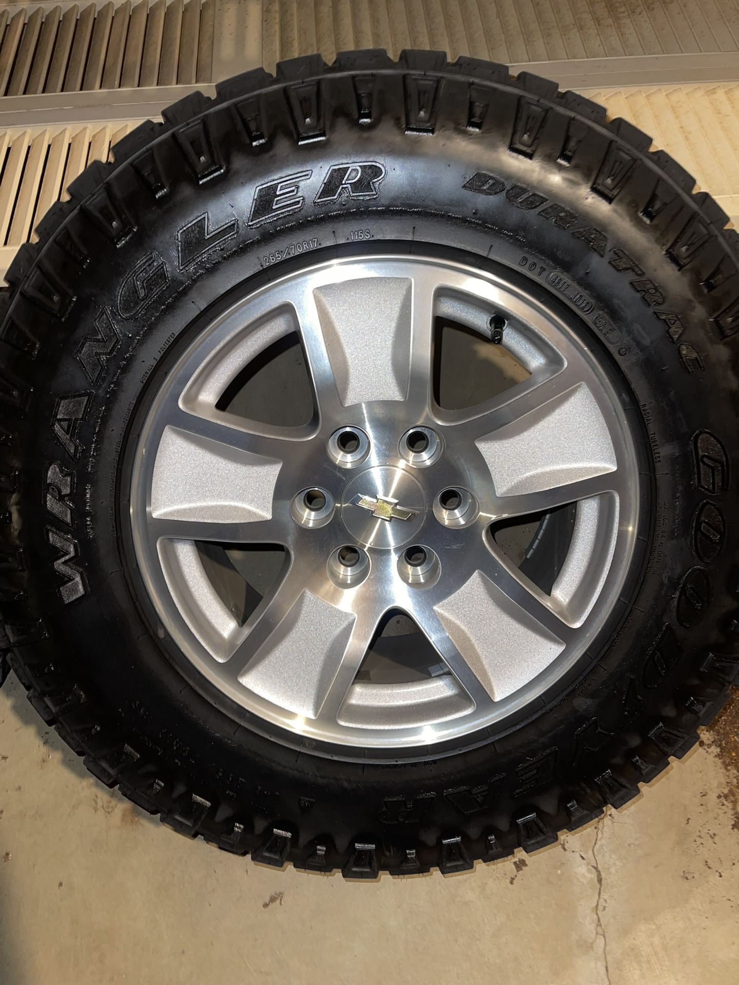 2017 Silverado 1500 Stock 17 Inch Rims And Tires