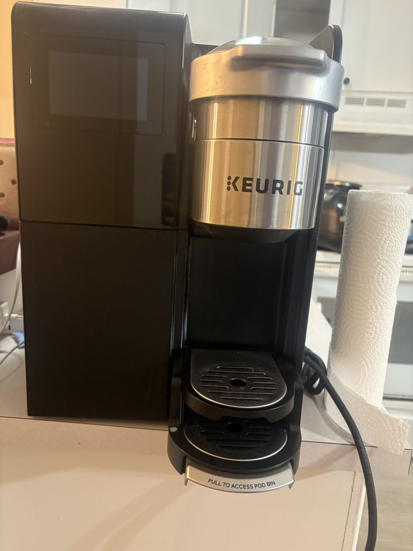 Keurig K-3500 Commercial Maker Capsule Coffee Machine, 17.4" x 12" x 18",354.88 ml