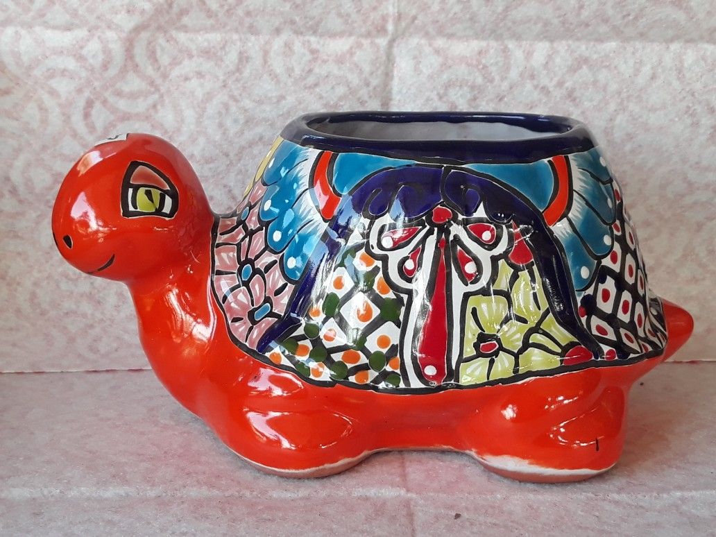 Mexican pottery talavera turtle