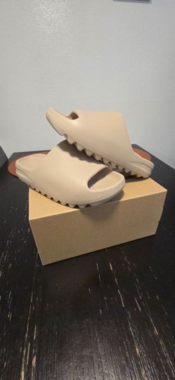 Adidas Yeezy Slide Pure
